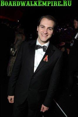 michael-stuhlbarg-photo-boardwalkempire.ru-014 (267x400, 15 kБ...)